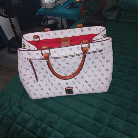 Handbags - Dooney and burke 6